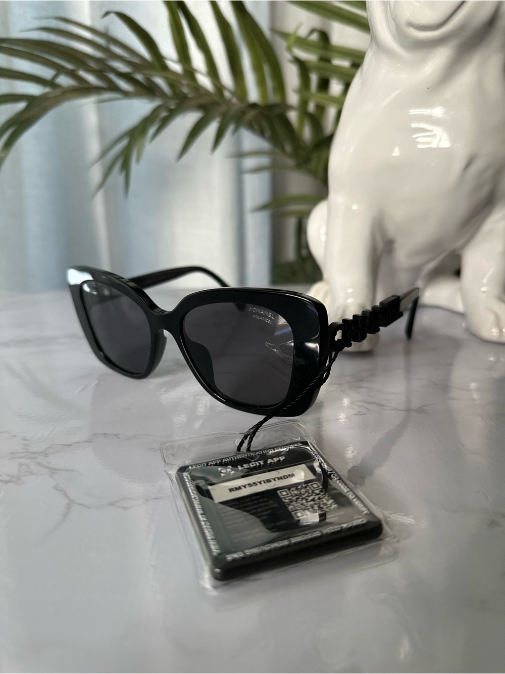 CHANEL 5422-B-A Black Polarized Oversized Sunglasses 501/T8 Authentic